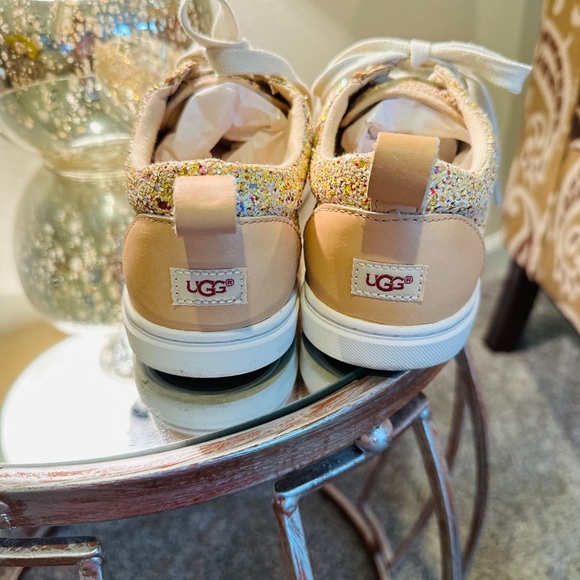 UGG- Karine Chunky Glitter Gold Sneakers, size 7.5 - Picture 7 of 9